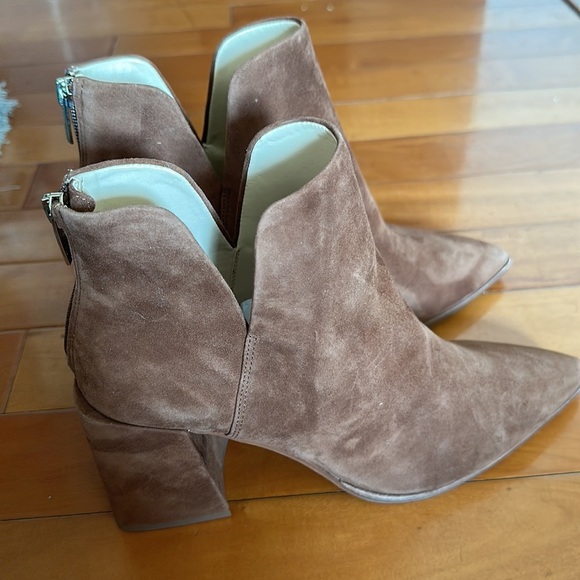 Vince camuto brown ankle boots block heels size 11 - Picture 1 of 10